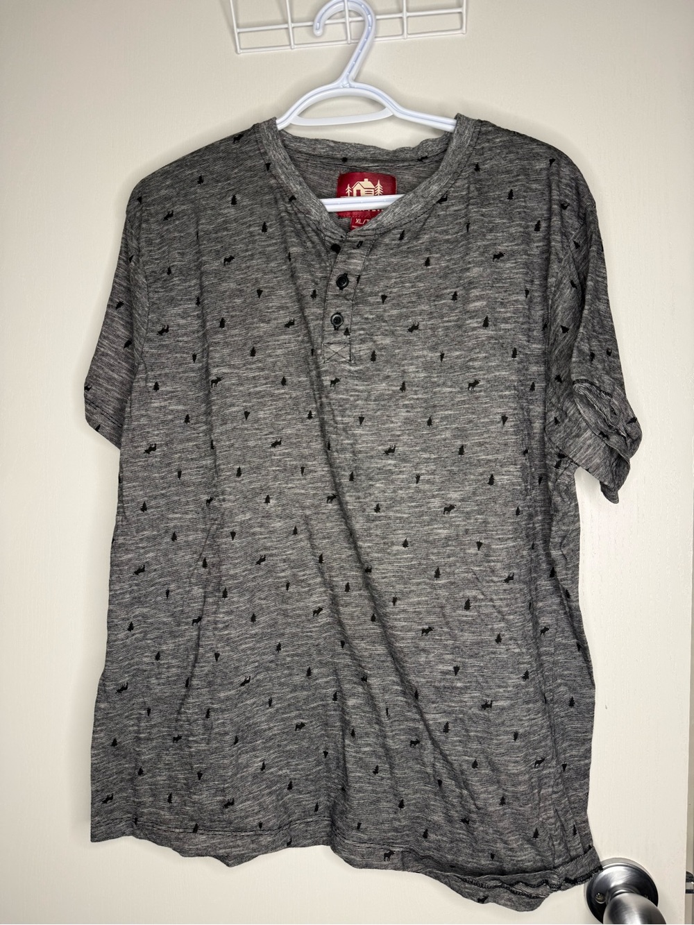 Cabin Fever Men's Gray Short-Sleeve Henley Shirt with Subtle Moose & Pine Print